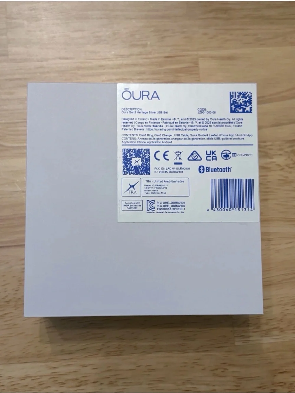 Oura ring Gen 3 size 8 silver, w/ charger and box